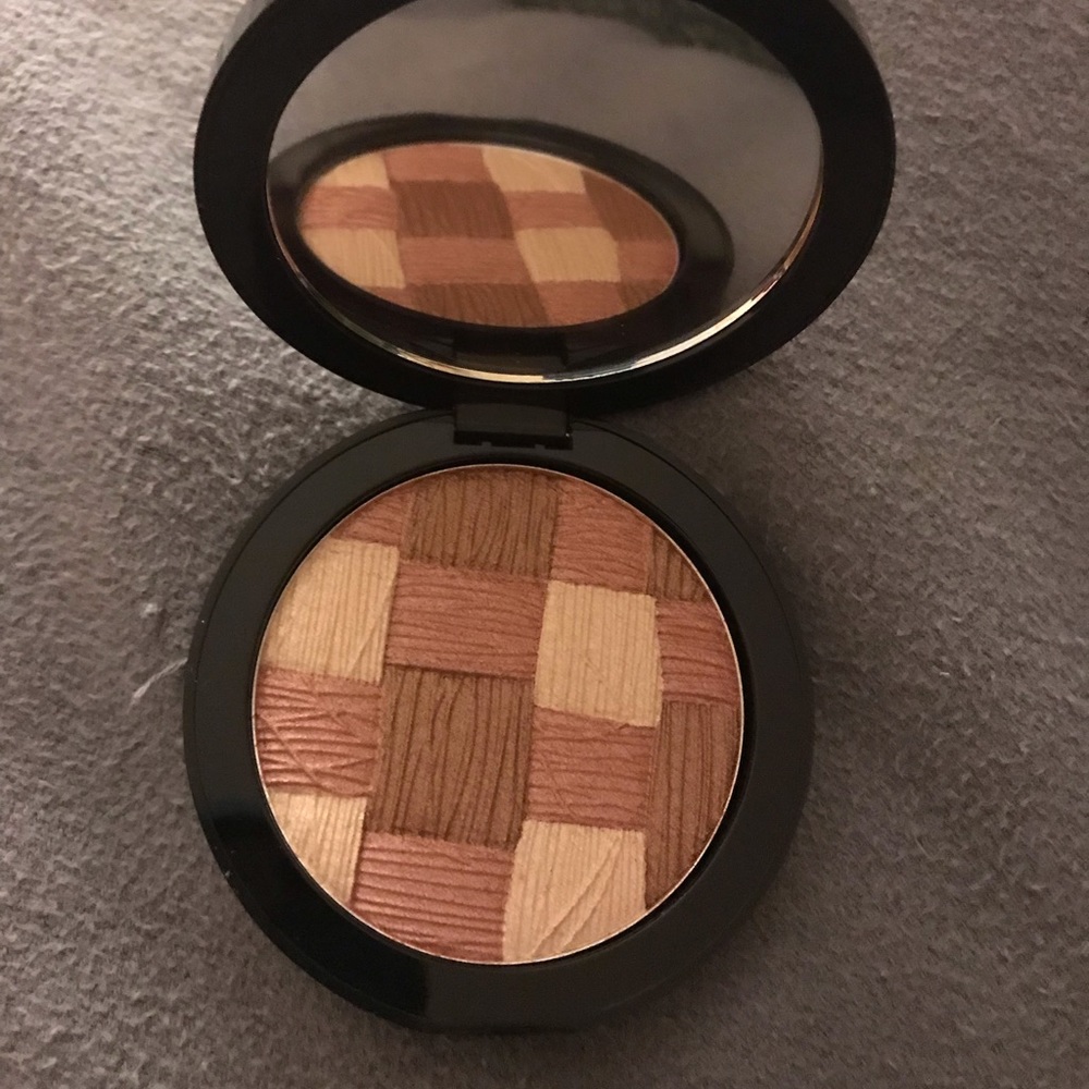 Edward Bess multi-use powder